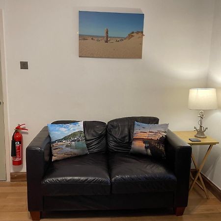 Flat 2, Ty Newydd Apartment Barmouth Exterior photo